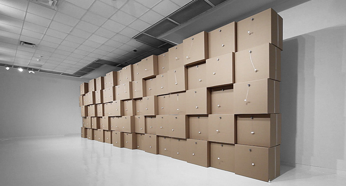 Maison des arts de Créteil - 80 prepered DC-motors, cotton balls, cardboard boxes